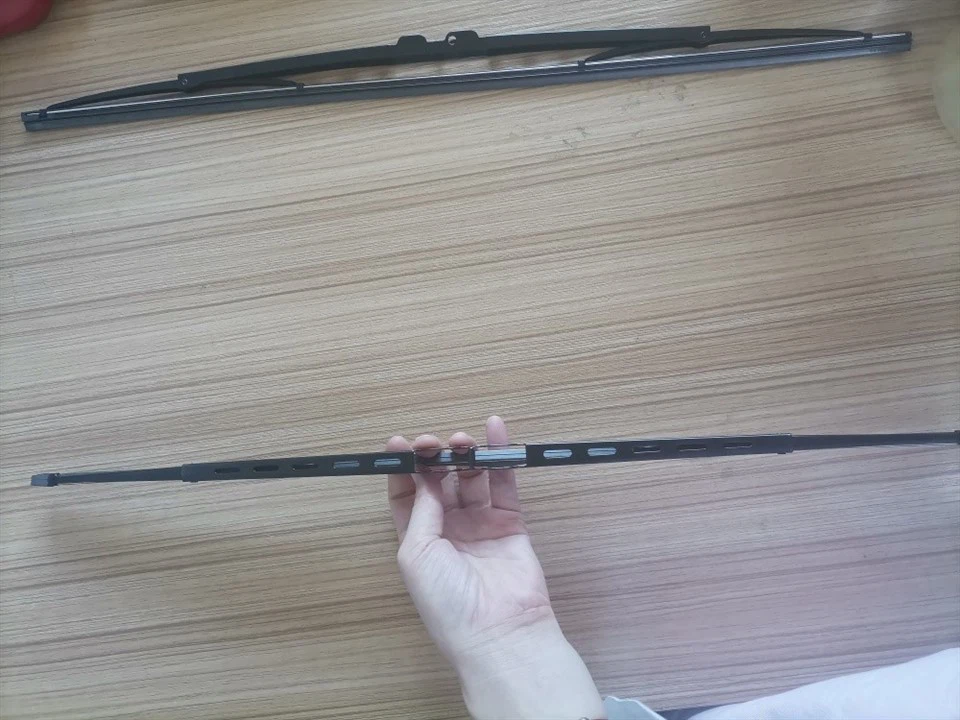 Universal Auto Part U-Shaped Iron Frame With Bone Wiper Hook Type Car Wiper Holder